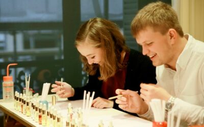 Pourquoi proposer un atelier parfum lors d’un team building en entreprise ?